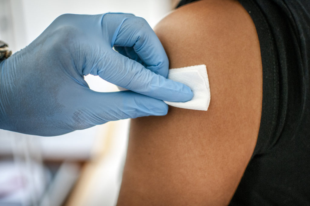 Griepvaccinatie: waarom en wanneer laten vaccineren, kostprijs en voor wie aanbevolen?