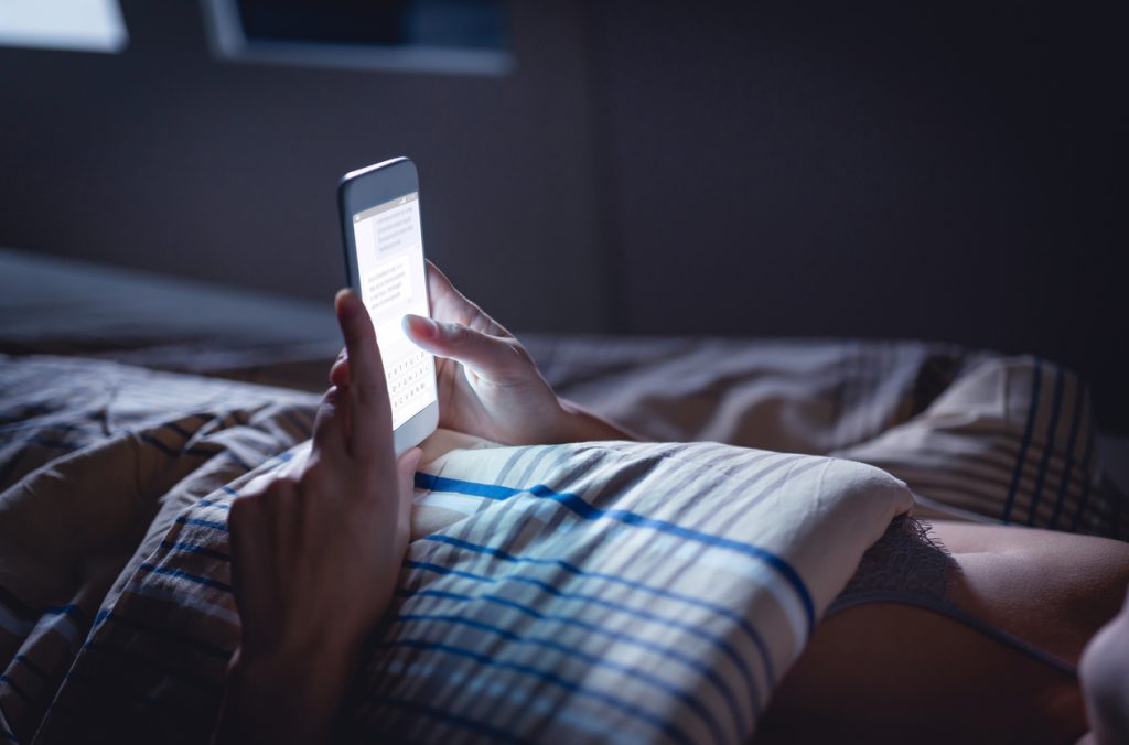 Zo negatief is smartphonegebruik voor je slaapkwaliteit + wat je eraan kunt doen