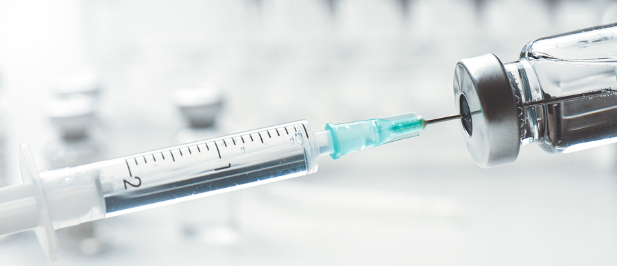 Nieuw onderzoek: bescherming coronavaccins van Pfizer en AstraZeneca neemt af zes maanden na tweede prik