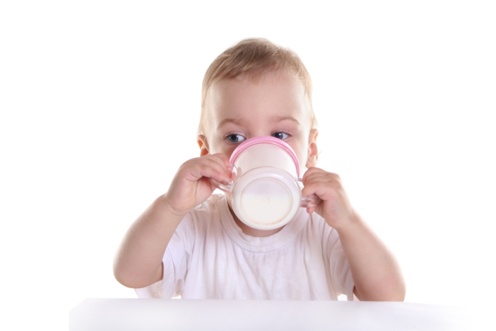 Quel gobelet utiliser pour l’alimentation de mon enfant ?